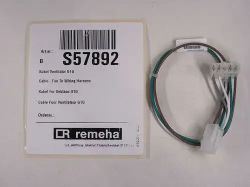 Kabel von Remeha für einen Ventilator mit mehrfarbigen Drähten und einer Steckerleiste, die in ein elektrisches System integriert werden kann.